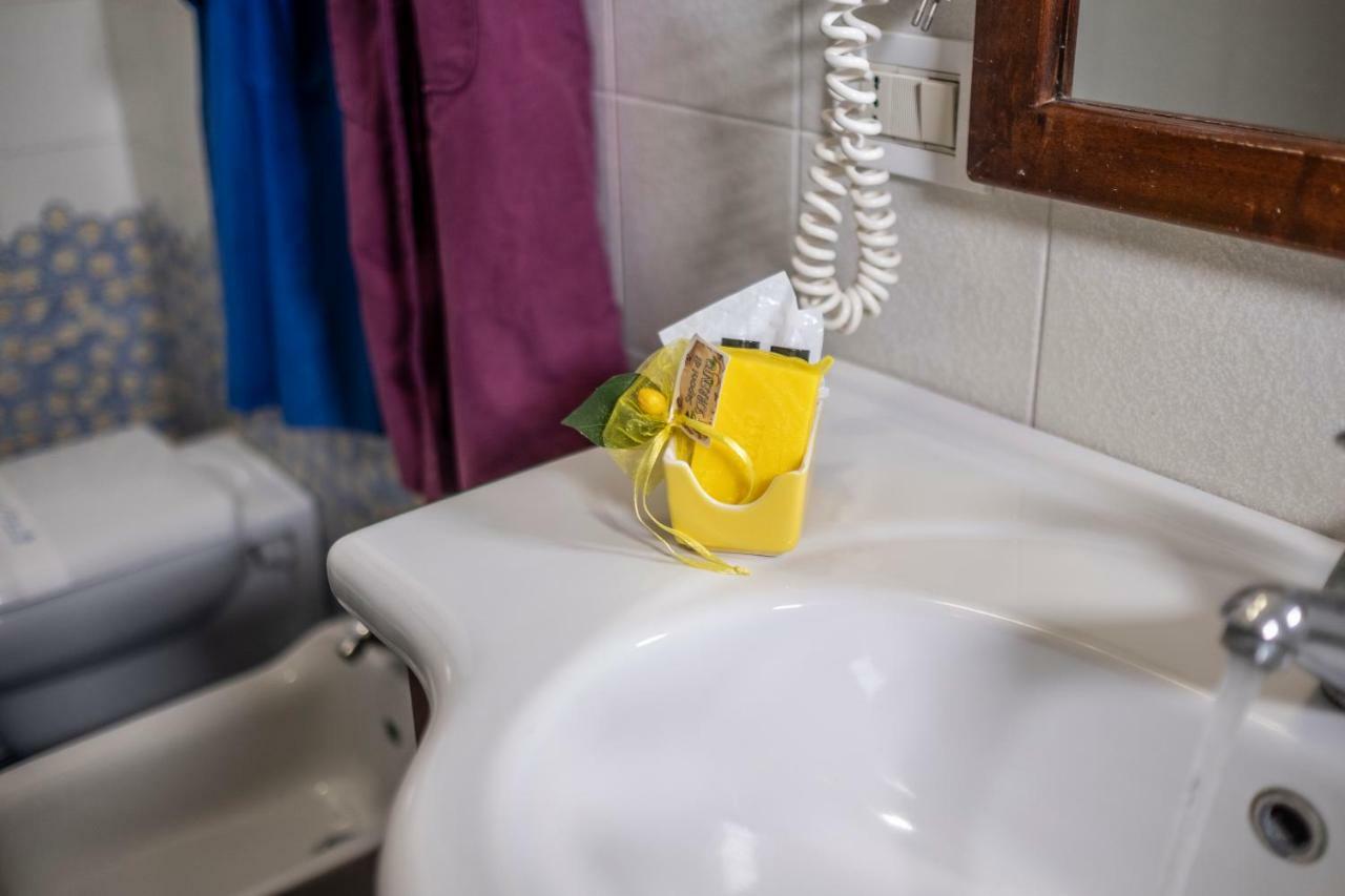Villa Monica B&B ソレント エクステリア 写真